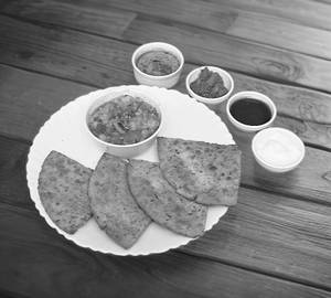 Missa Paratha Thali