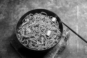 Paneer Hakka Noodles