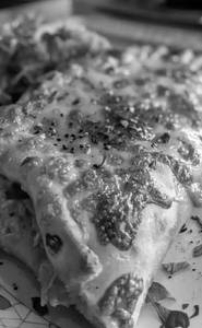 Calzone chicken pizza