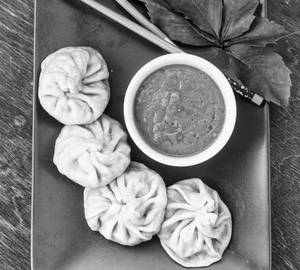 Chicken Stream Momos (5Pcs)