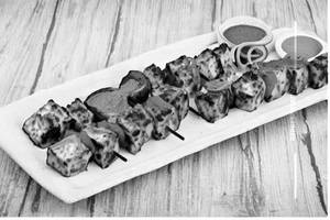 Achari Paneer Tikka