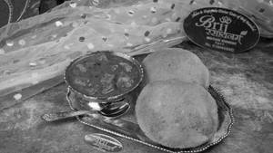 Bedmi Poori [2 Piece] with Aloo Sabji