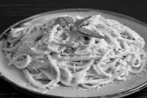 Spaghetti In White Sauce