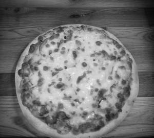 Pizza With Cheese And Capsicum [Small]