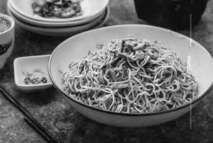 Egg Hakka Noodles