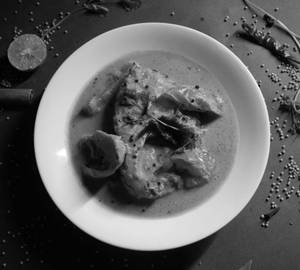 Macha Besara (Fish Mustard Curry) [1 Pcs]