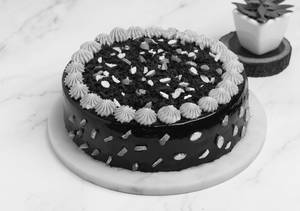 Chocolate Almond Cake (Luxury Pick)