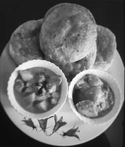 Koraishutir Kochuri + Kosha Alur Dum ( Per Plate 4+4 Pc )