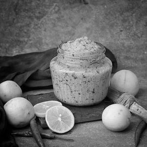 Chitrannam Paste