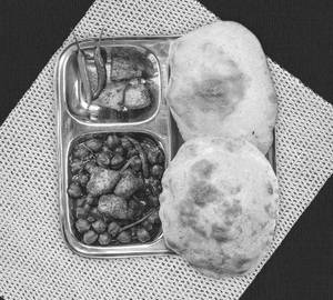 Poori Chole(Maide wale without panner)