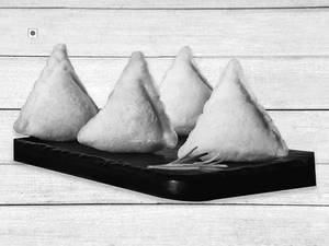 Pizza Pockets(4 Pcs)