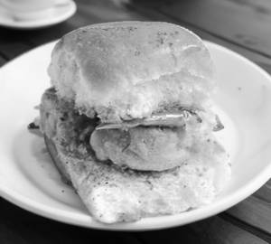 Vada pav