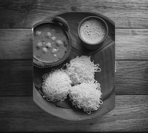 Idiyappam with  Coconut Milk 2 Nos