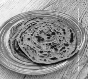 Lal mirch paratha
