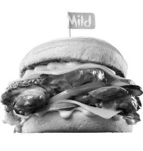 Big Bwana burger + 1 side (fries)