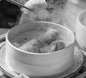 Chicken Chilli Basil Dimsum [4 Pieces]