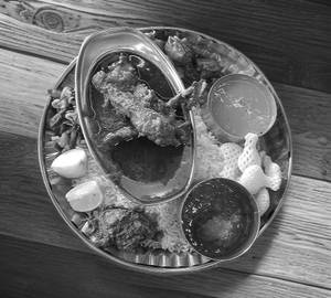 Deshi chicken thali