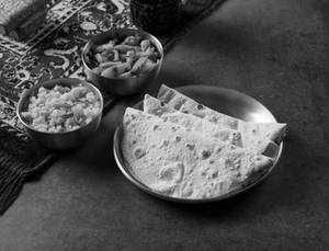Roti With Aloo Bhujiya & Halwa