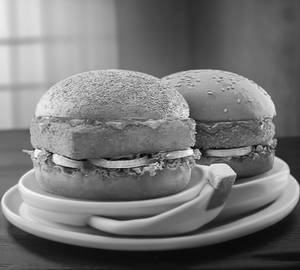 Paneer makhani burger