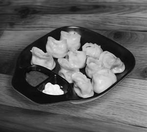 Steam Veg Momos
