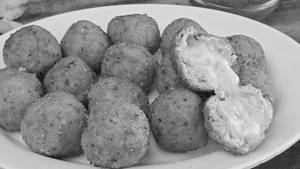 Chicken cheese ball 5pcs with mayo dip