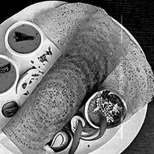 Butter rawa paneer dosa