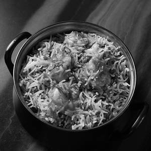 Dum Jhinga Biryani Raita