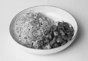 Veg Hakka Noodles With Paneer Chilly