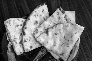 Veg Stuffed Kulcha