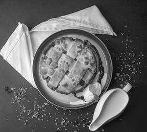 Caramelised apple pie