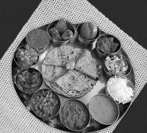 Gujarati lunch thali