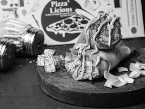 Chef's Special Spicy Paneer Conizza