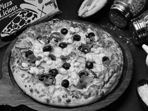 Corn Hub Pizza