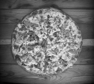 Simple Veg Pizza | Serves 3-4 (10 Inch)