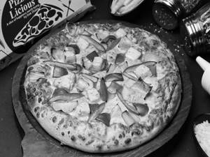 Paradise Veggie Pizza
