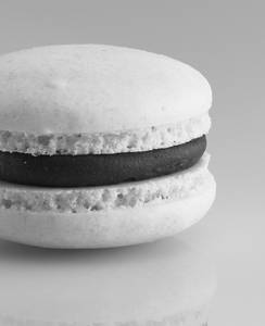 Hazelnut Macaron [With Egg]