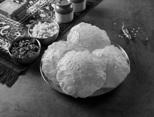 Poori With Bhindi Bhujiya & Halwa