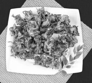Onion Pakoda                                                       