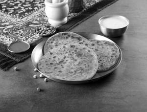 Sattu Paratha With Curd & Green Chutney(3 Pcs)