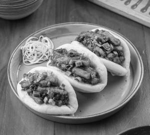 Cottage Cheese Bird Eye Chilli Bao (3 Pcs)Q