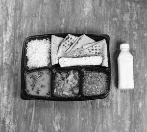 Kathiyawadi Gujarati Thali (L)
