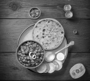2 aloo Paratha with chole sabji
