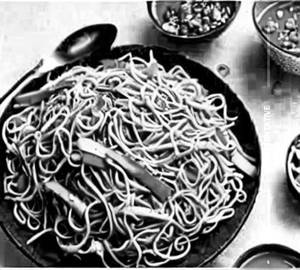 Veg hakka noodles