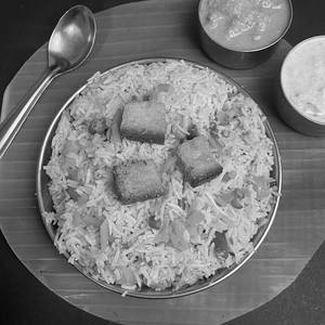 Brinji Rice With Kurma