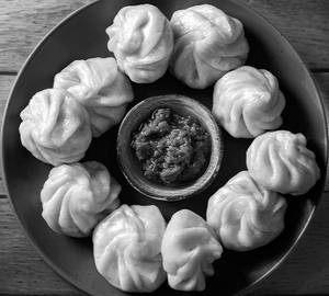 Steam Momos [8 pc]