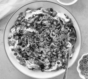 Samosa Chaat [2 Pieces]