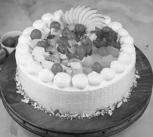 Pineapple Fresh Fruit Cake