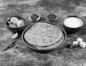 Matar Paneer Paratha