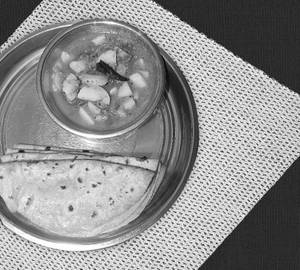 Roti + Sabji + Dahi / Achar  [4 Pieces]
