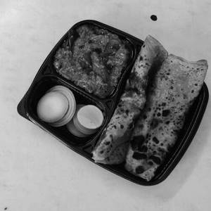 Veg Kolhapuri Mini Thali [Serves 1]